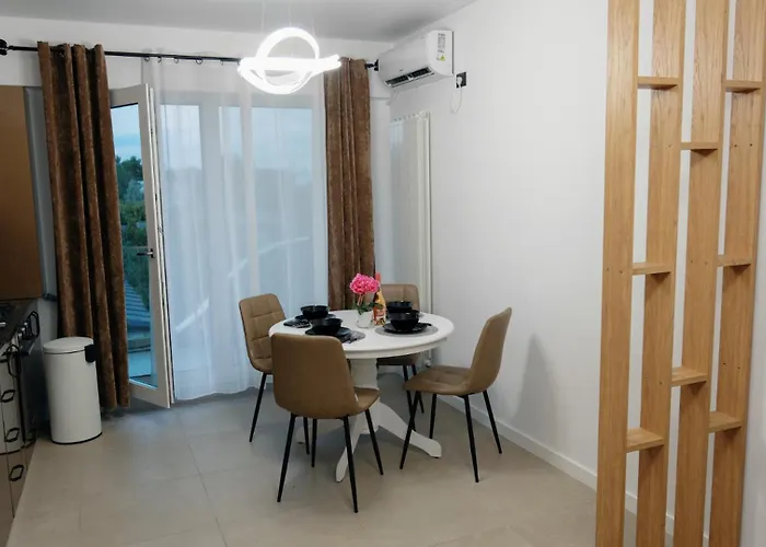 Sea Paradise - Odyssey Pool & شقة Năvodari